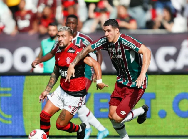 Flamengo é punido por cantos homofóbicos e Fluminense absolvido sobre racismo