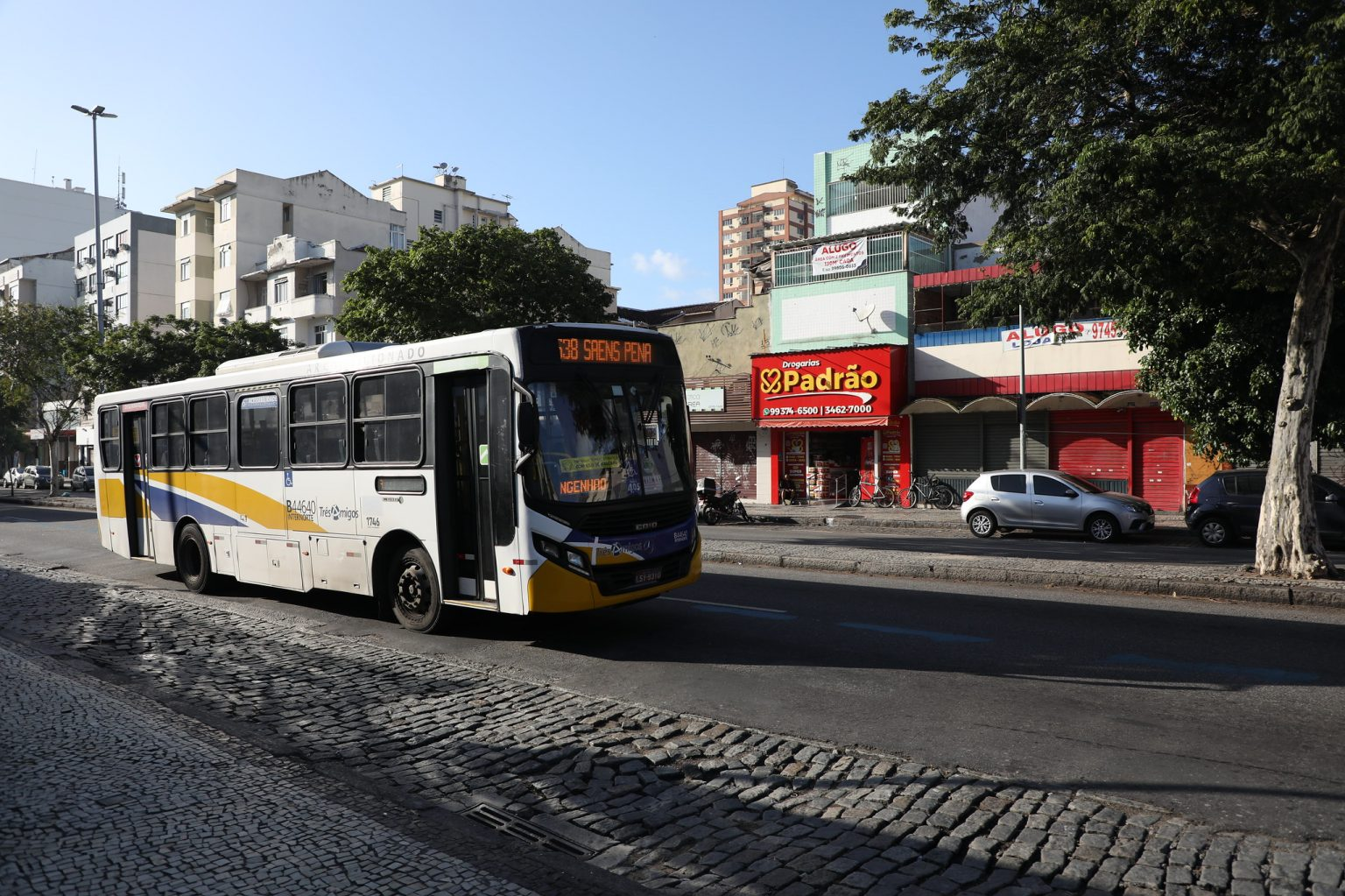 Três linhas de ônibus retomam circulação no Rio 