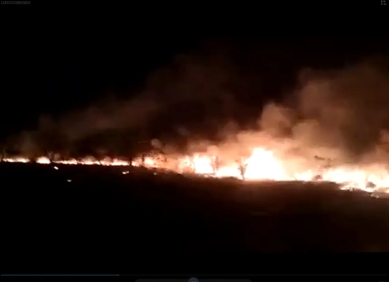 Incêndio de grandes proporções atinge propriedade em Taubaté
