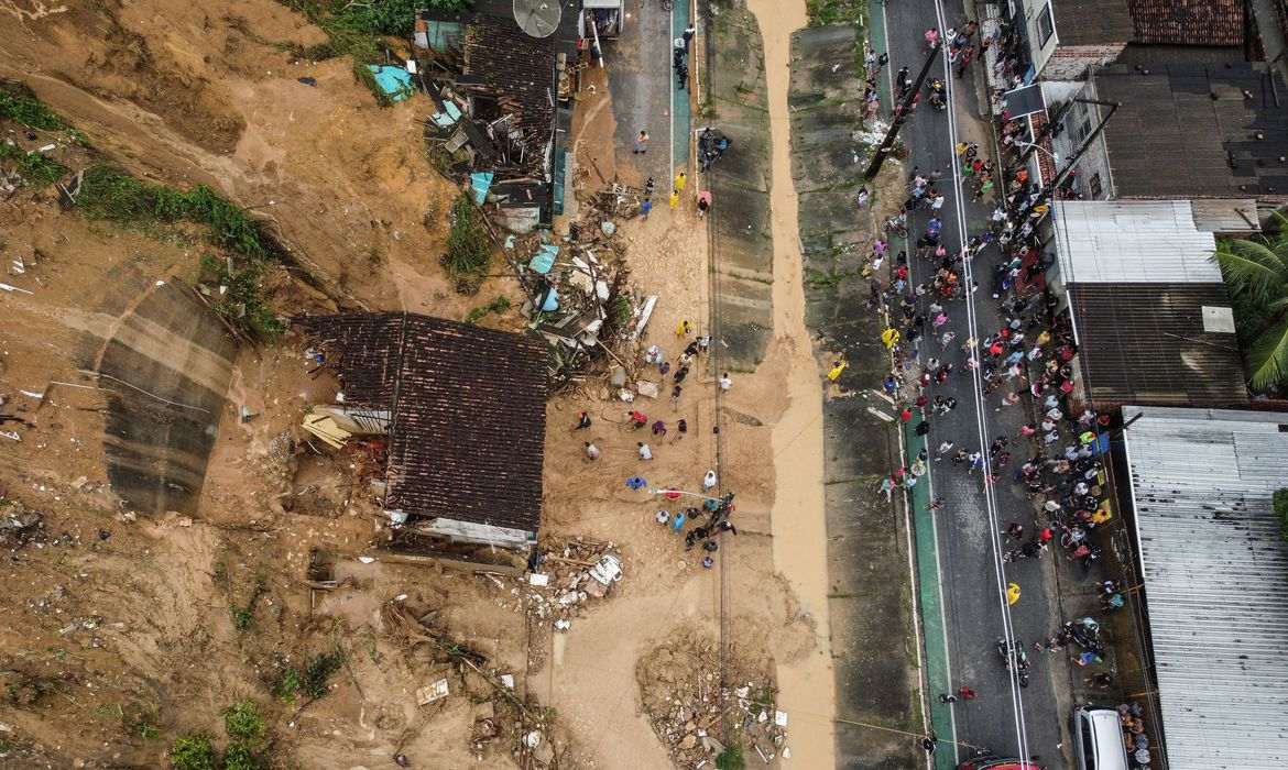 Fortes chuvas atingiram o estado de Pernambuco nos últimos dias Foto: Agência Brasil