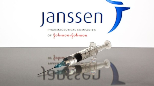Com atraso na entrega, lote de vacinas da Janssen é reduzido para 1,5 milhão