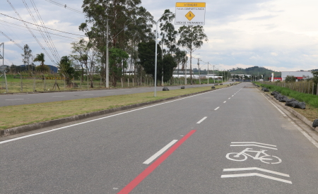 Área de Proteção ao Ciclismo (APC), de Jacareí, na Avenida Harold Barnsley Reprodução/ Prefeitura de Jacareí