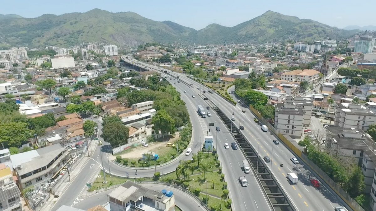 Linha Amarela recebe até domingo (24) manutenção de tapa-buraco e limpeza Prefeitura do Rio