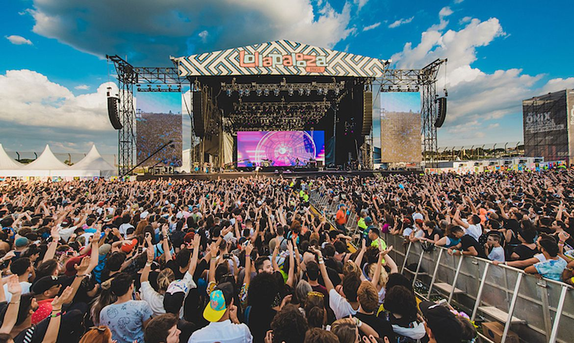 Partido Liberal aciona TSE após manifestações políticas no Lollapalooza Wesley Allen / Agência Brasil 