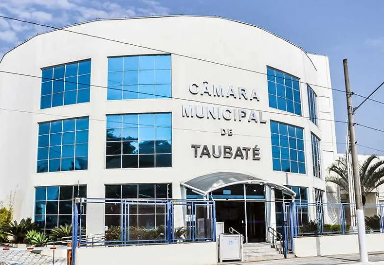 Prédio da Câmara de Taubaté deve abrigar área da saúde em projeto do prefeito José Saud