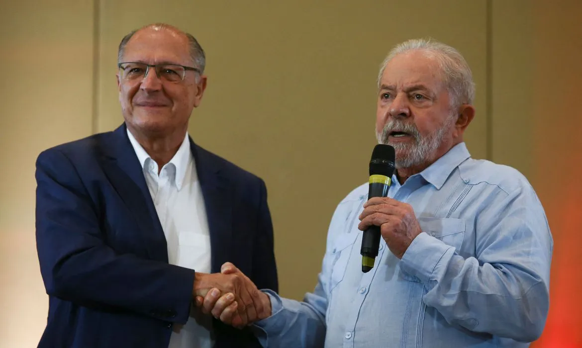 Lula e Alckmin se reúnem para discutir transição de governo