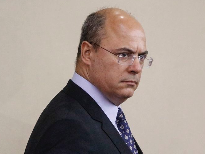 Witzel tem 15 dias para explicar falas na CPI contra a família Bolsonaro