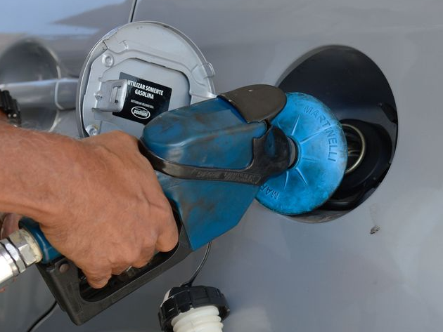 Gasolina subiu 2,80% e teve maior impacto individual no índice do mês