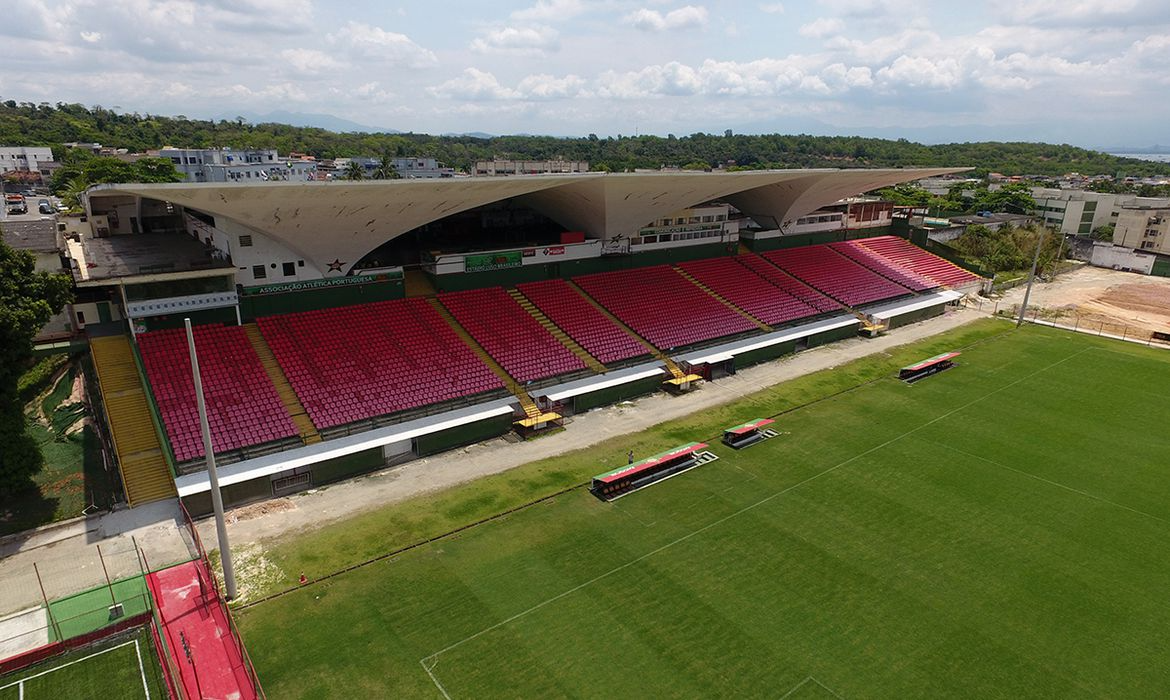 Estádio Luso-Brasileiro, na Ilha do Governador, tem capacidade atual para 6 mil torcedores Reprodução/aaportuguesario.com.br