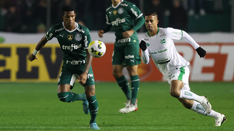 Elia Junior revela proposta por Danilo, do Palmeiras, e Glenda rebate: Não vendo