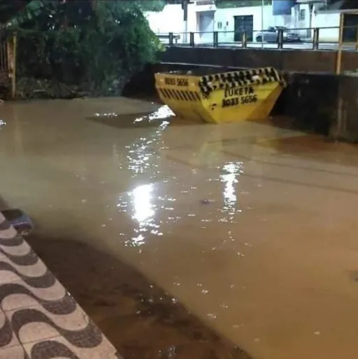 Vídeo: Tempestades causam transtornos nas cidades de São José e Jacareí