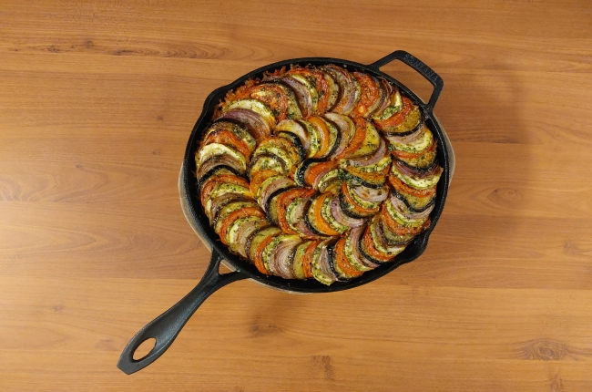 Peixe no papelote com arroz de ratatouille