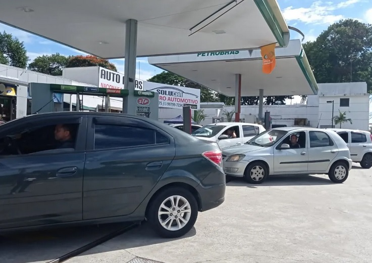 Ação solidária vende gasolina a R$ 4,40 em São José dos Campos e Caraguatatuba Marvin Pinho/TV Band Vale