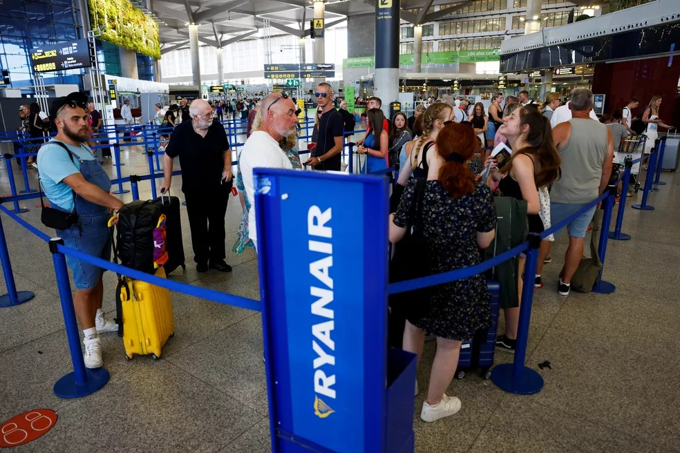 A Air France, Easyjet e a Ryanair estão entre as empresas que já cancelaram rotas.  Foto: Reuters