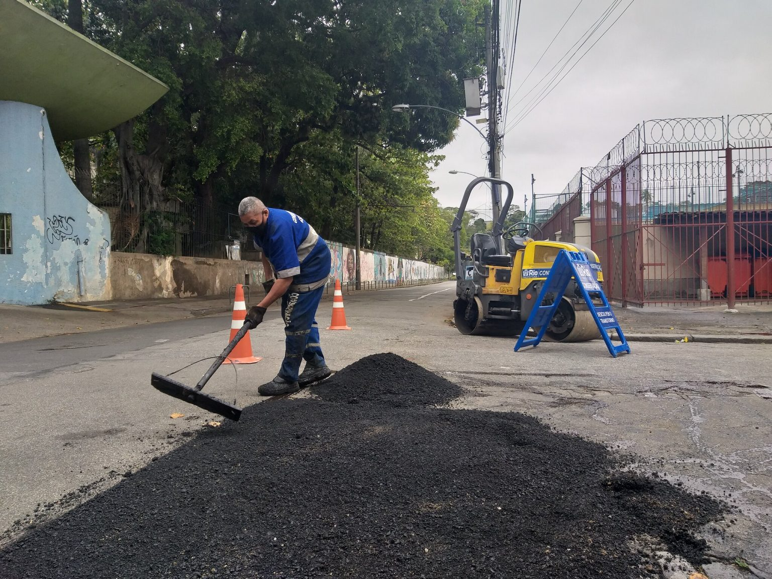 Moradores pedem obra há 17 meses Divulgação / Prefeitura do Rio