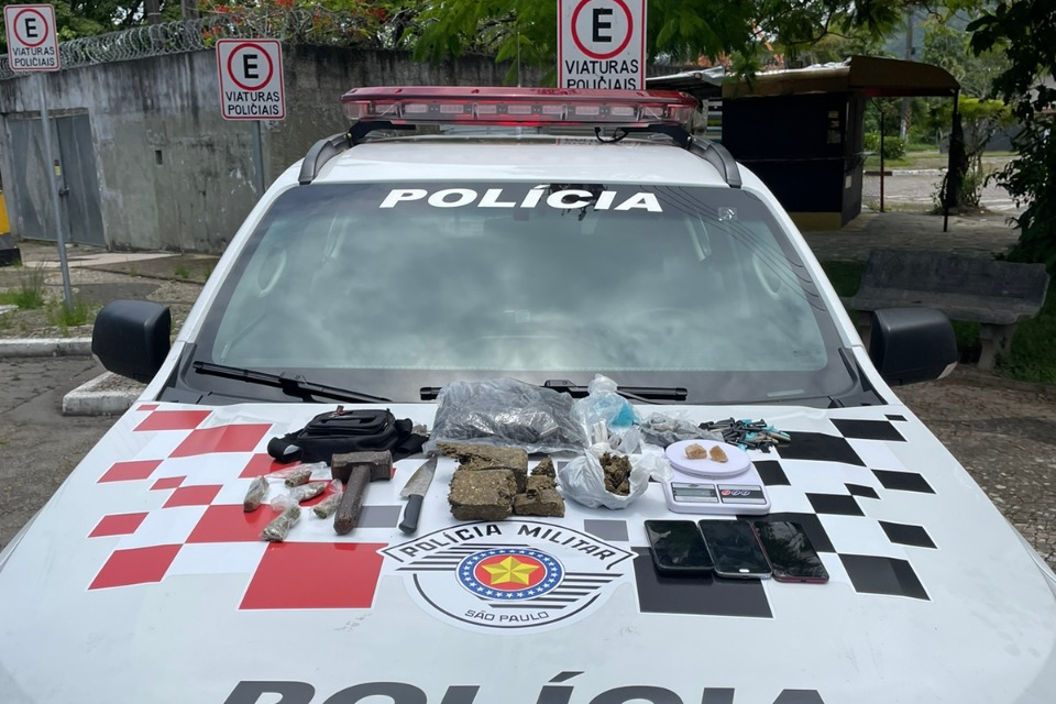 As drogas foram apreendias pela Polícia Militar Divulgação/ PM