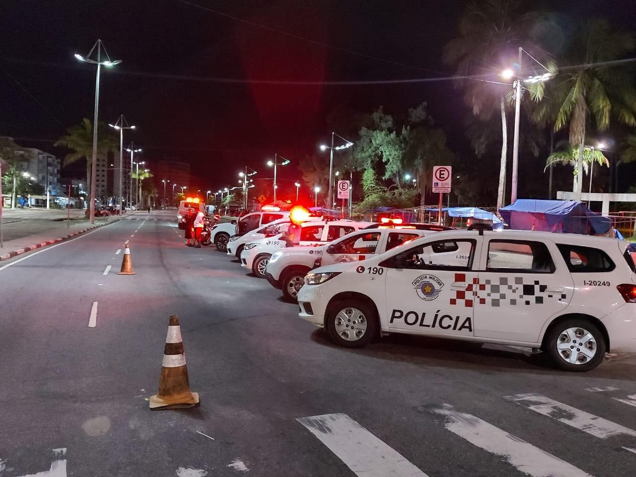 Polícia Militar realizou operação para evitar aglomerações em Caraguatatuba Claudio Gomes/Prefeitura de Caraguatatuba