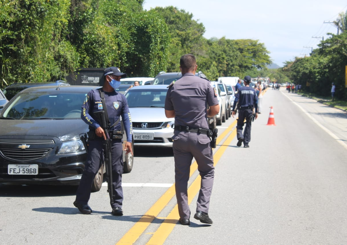 Bloqueios em São Sebastião Conrado Balut/Band Vale Litoral