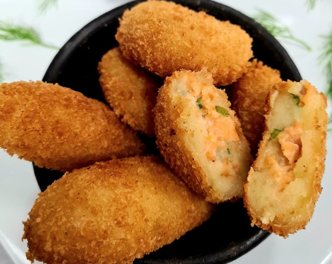 Bolinho frito de salmão com cream cheese | Band Receitas