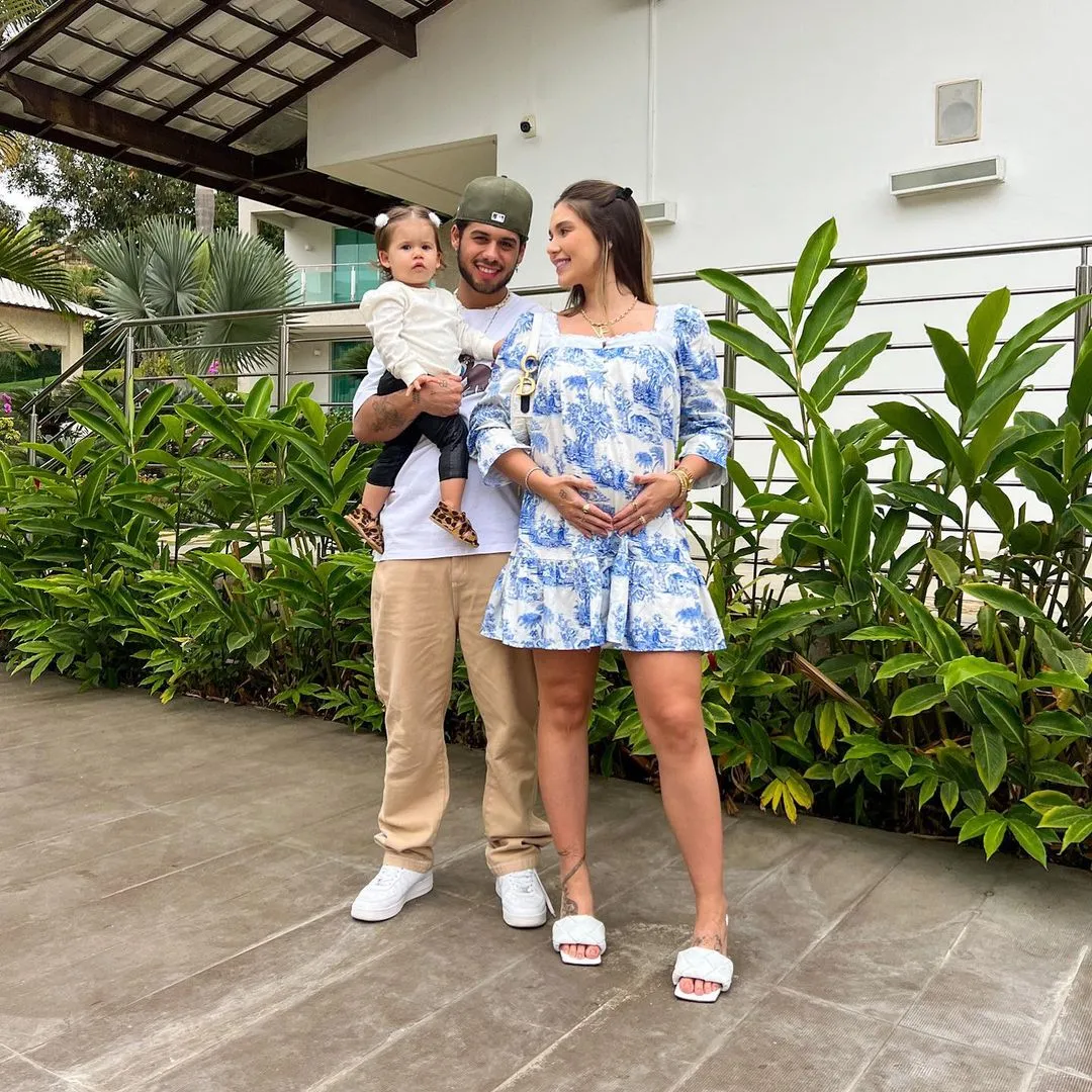 Zé Felipe , Virginia e a pequena Maria Alice