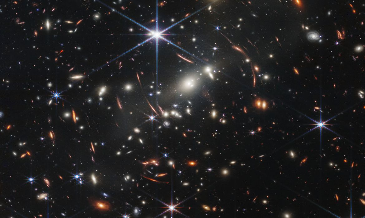 Nasa afirma que imagens revelarão “visões sem precedentes”, ricas em detalhes do Universo Space Telescope Science Institut