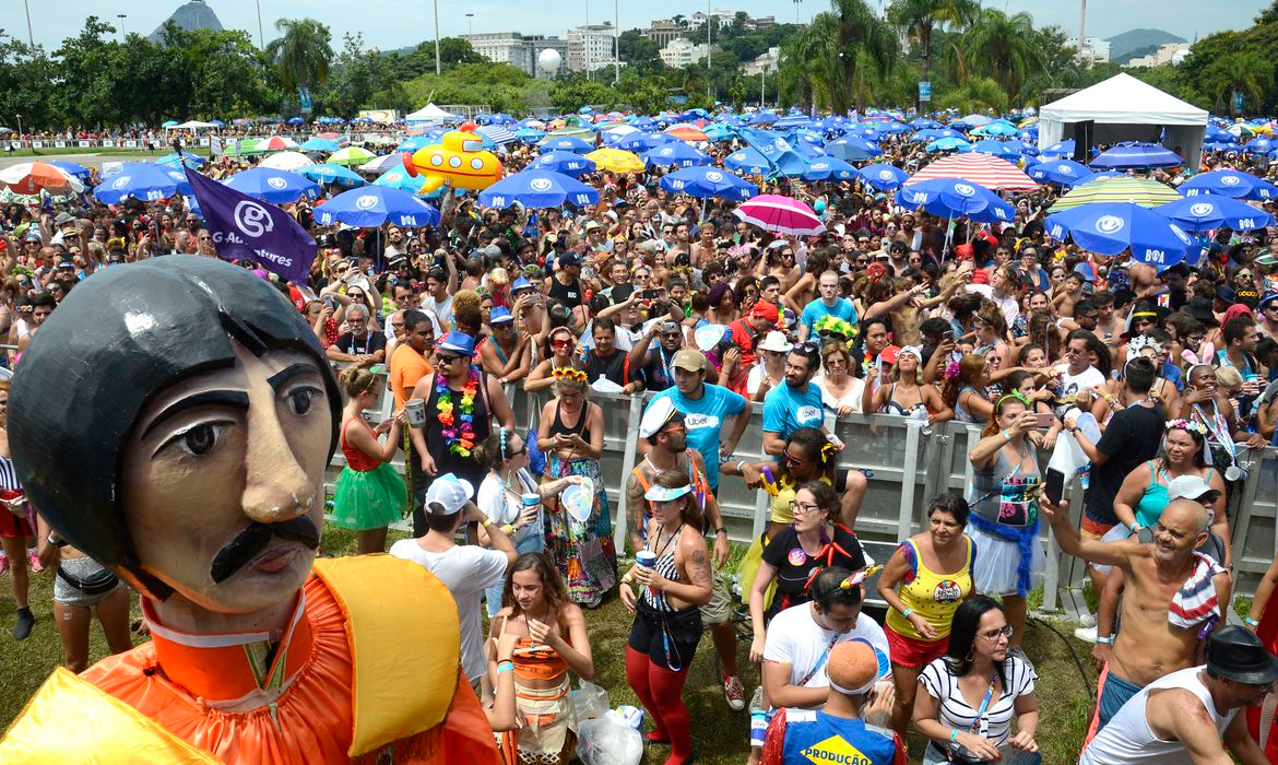 O carnaval de rua 2022 foi suspenso na última terça (04) Tânia Rego/Agência Brasil