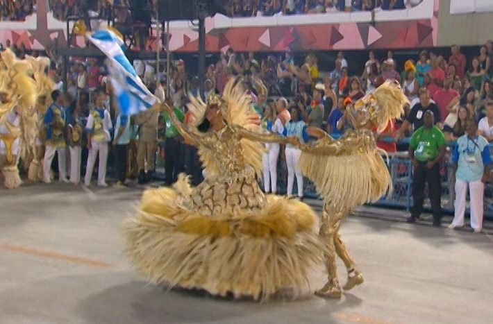 Mestre-Sala e Porta-Bandeira são reconhecidos como Patrimônio Cultural do Rio