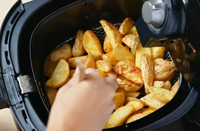 Batata frita na airfryer