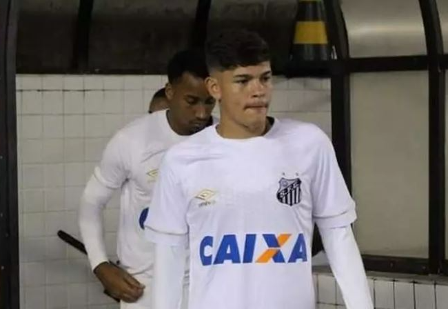 Marcus Molinari, 23 anos, chegou a defender o Santos na base Reprodução/Santos FC