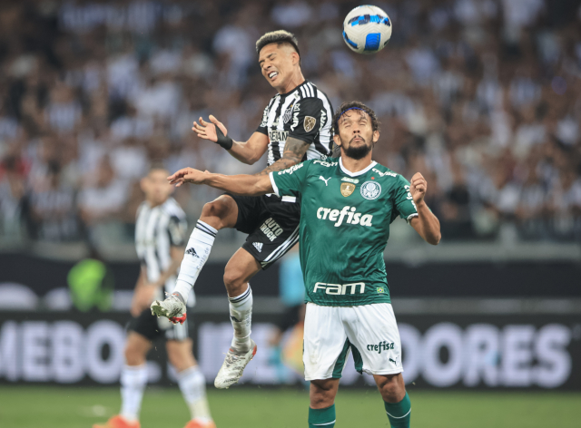"Ducha de água fria", diz Héverton sobre empate entre Atlético-MG e Palmeiras