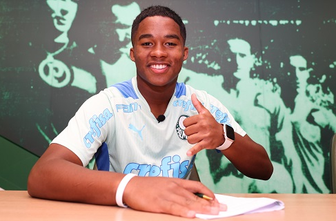 Endrick completa 16 anos e assinou contrato profissional com o Palmeiras Flickr/Palmeiras