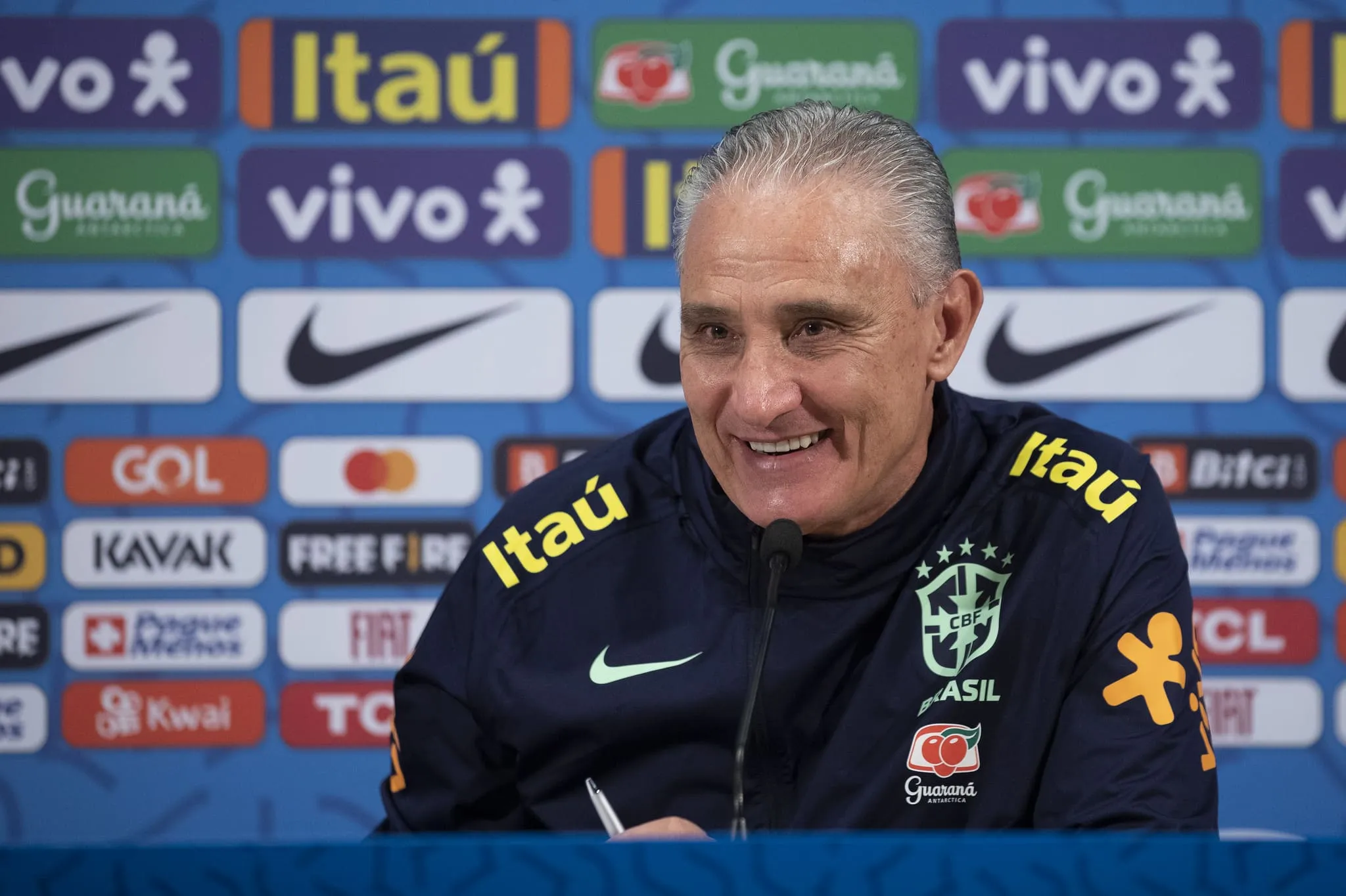 Tite na coletiva de imprensa da Seleção Brasileira, em Le Havre, na França