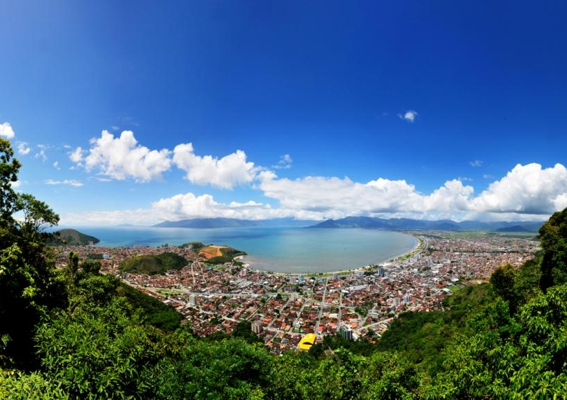 Vista de Caraguatatuba, do Morro Santo Antônio Divulgação/Prefeitura de Caraguatatuba