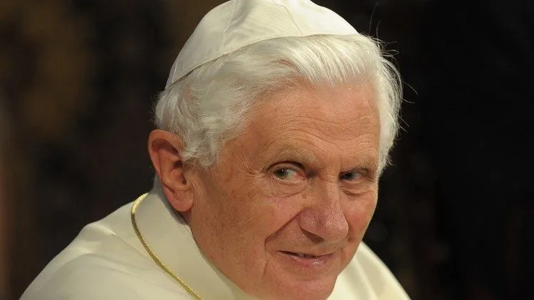 Papa emérito Bento XVI morre aos 95 anos