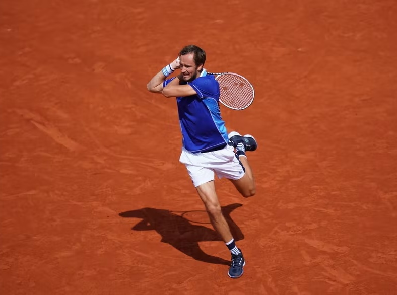 Medvedev pode voltar ao topo do ranking se chegar à final de Roland Garros