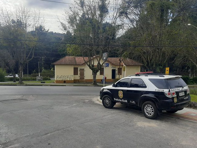 As investigações prosseguem e o suspeito permanece detido. Divulgação/Policia Civil