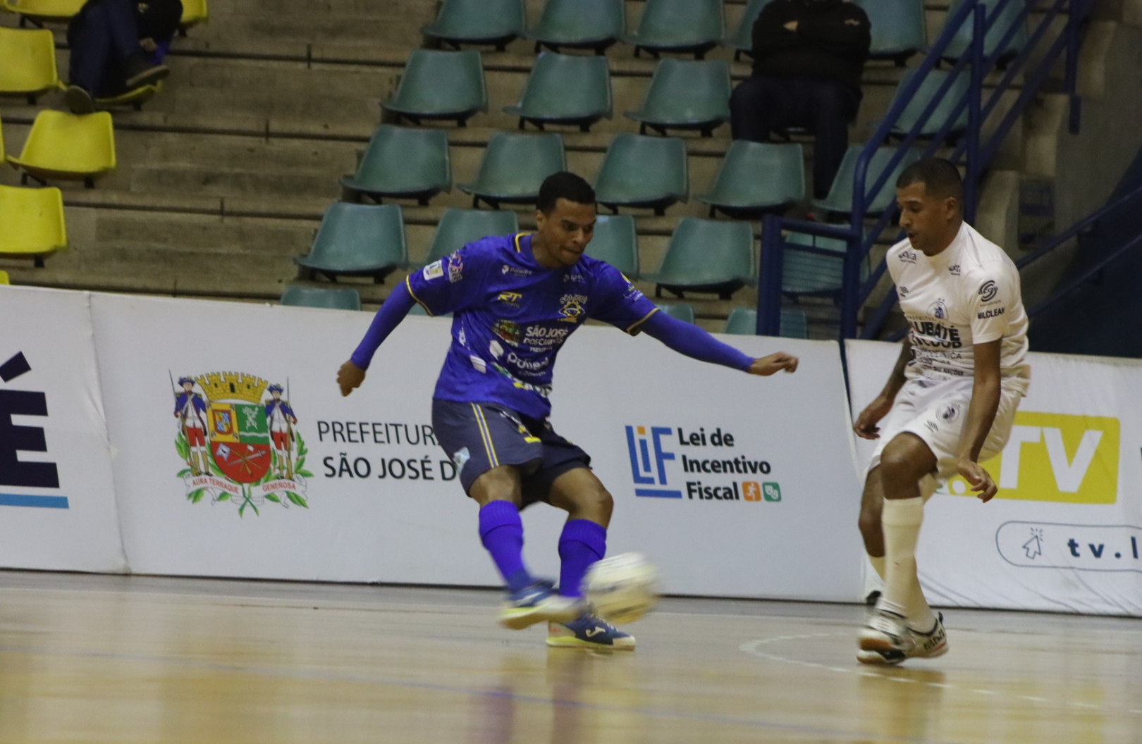 Times da região jogam pela Liga Nacional de Futsal nesta sexta-feira (01)