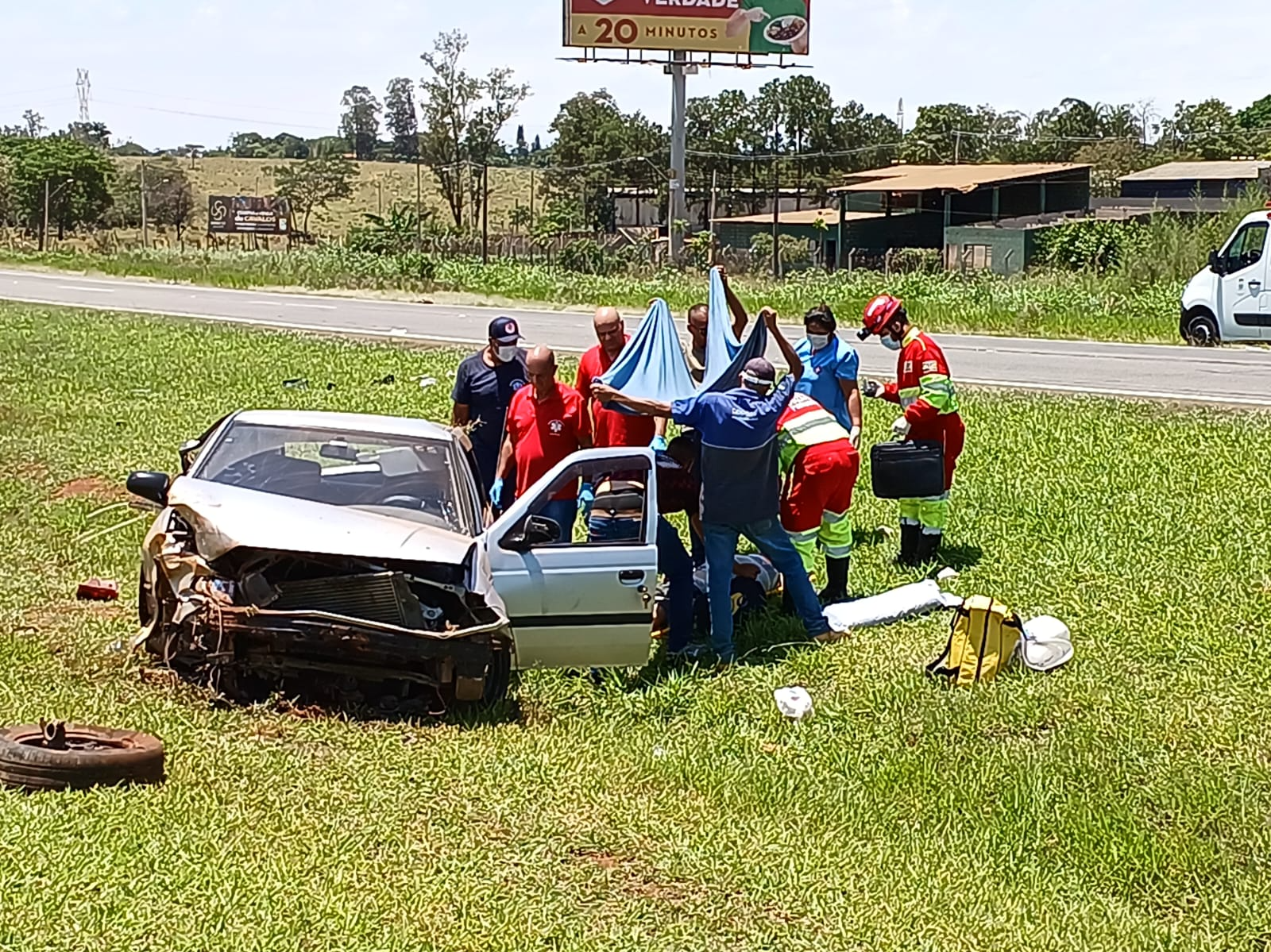 Veículo foi levado para a base da Polícia Militar Rodoviária de Campinas. Divulgação/Roberto Torrecilhas