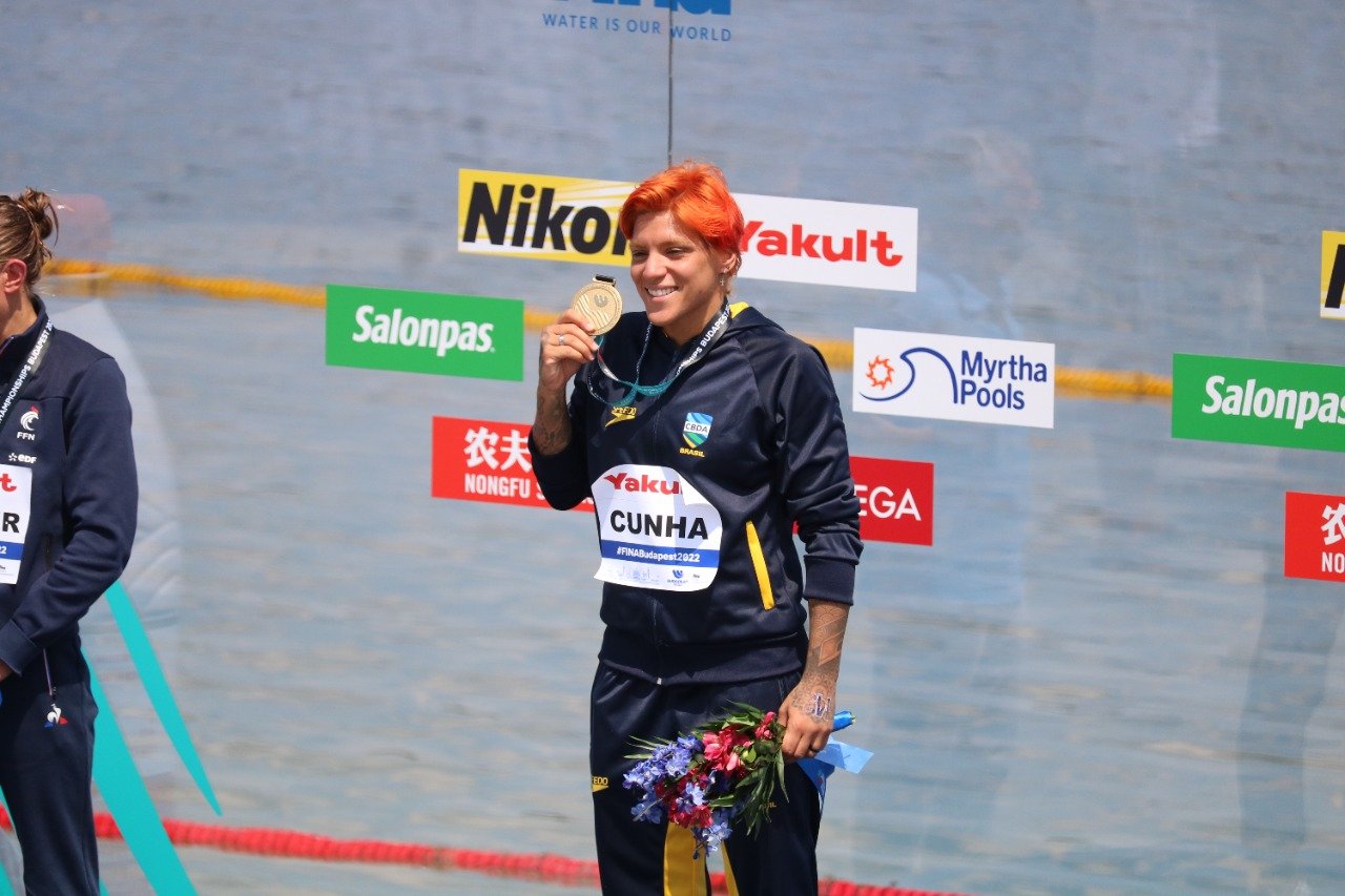 Brasileira campeã olímpica venceu a prova dos 5km no Mundial de Budapeste