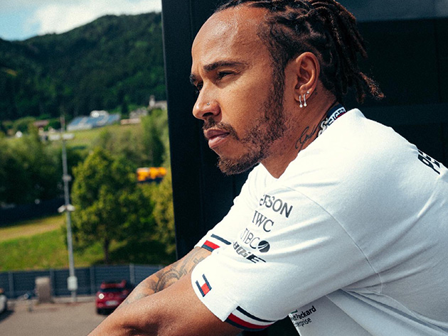 “A Red Bull ainda está à frente”, diz Hamilton após ser o mais veloz da sexta-feira