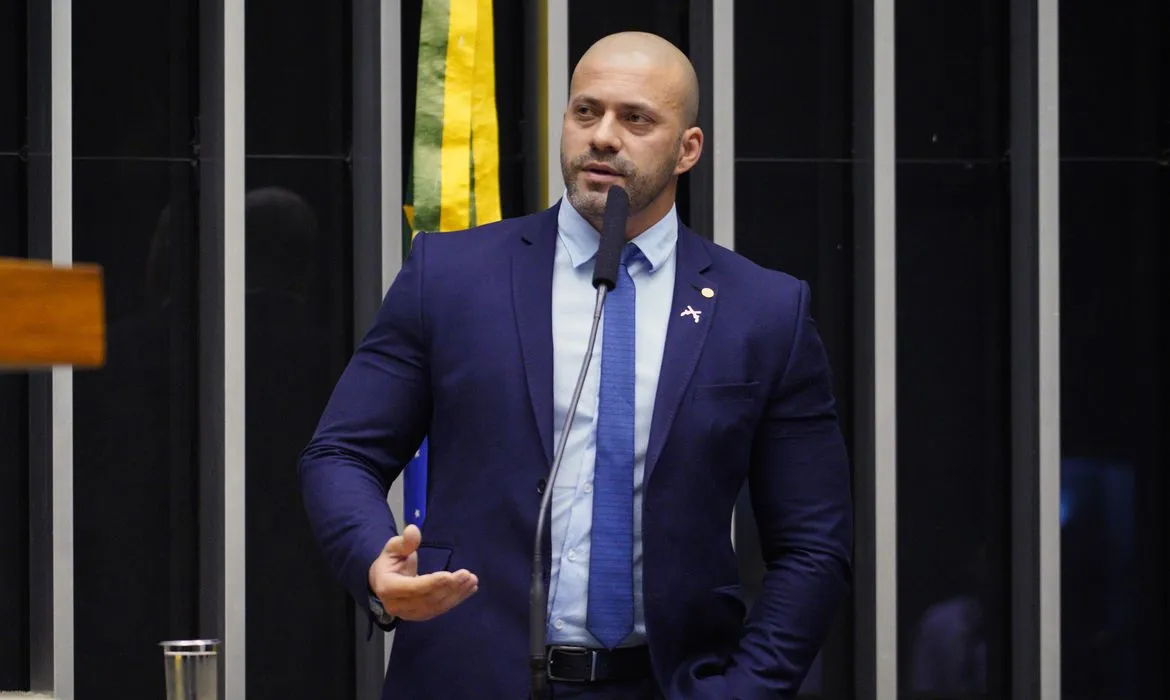 Daniel Silveira foi condenado pelo STF por incitação à violência contra ministros da Corte