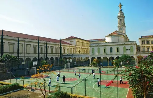 O Liceu Coração de Jesus foi fundado em 1885.