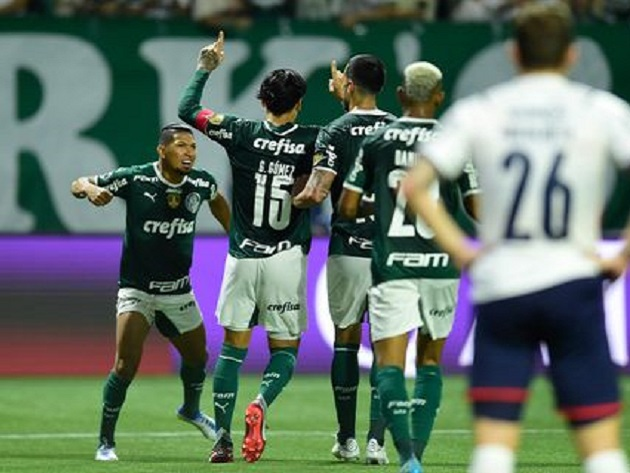 Com dois de Rony, Palmeiras goleia e avança às quartas da Libertadores
