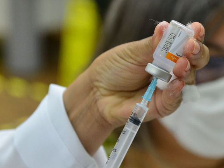 A cidade de São Paulo vai começar a vacinar contra a Covid-19 as gestantes sem comorbidades a partir de segunda-feira. 