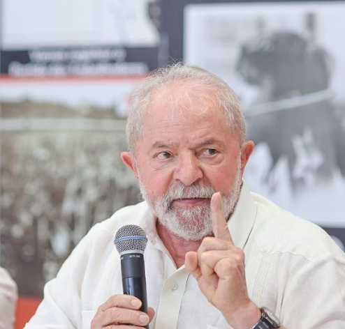 Justiça do DF arquiva processo contra Lula no caso do Triplex do Guarujá