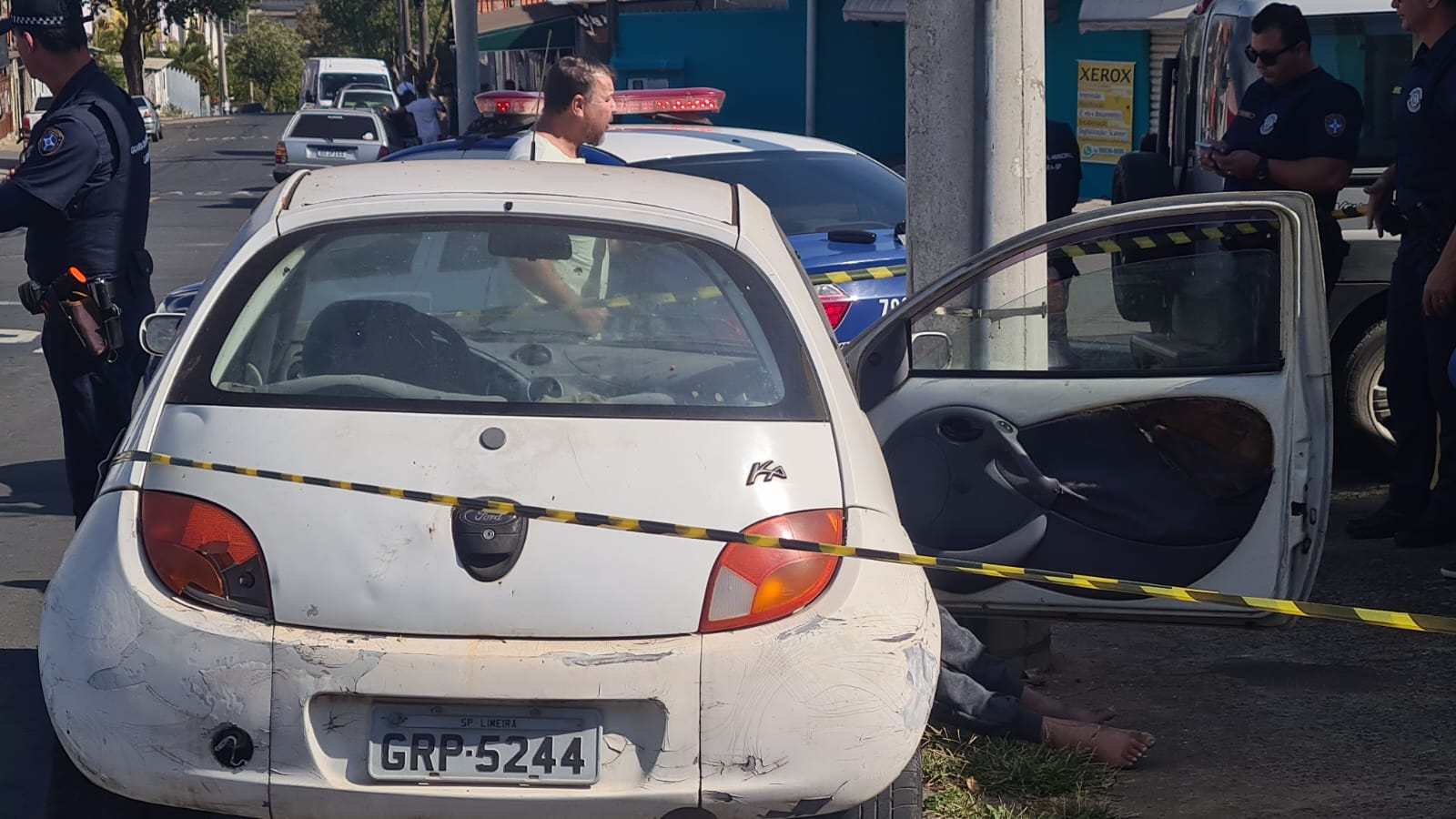 GCM encontra morador de rua morto dentro de carro em Limeira 