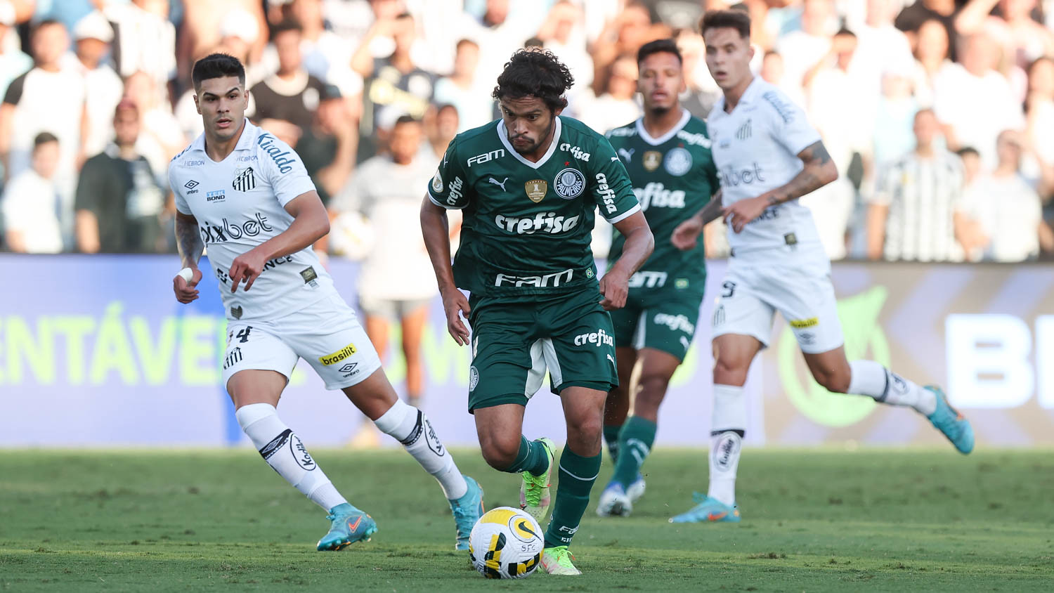 Palmeiras Vence Santos Na Vila Belmiro E Assume A Liderança Do ...