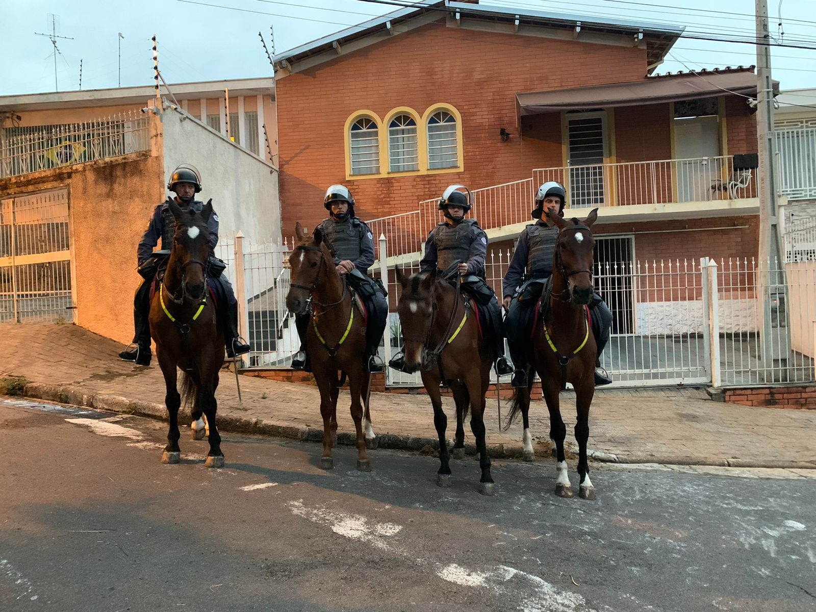 Polícia Militar irá fazer policiamento na região do estádio Moisés Lucarelli. Reprodução/Redes Sociais