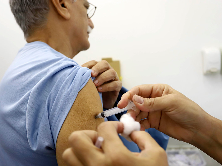 Pessoas com Covid-19 ou que tiveram alta há menos de 28 dias não podem tomar a vacina da gripe Governo do Estado de São Paulo