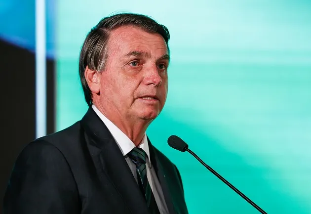 Presidente Jair Bolsonaro é hospitalizado em Brasília
